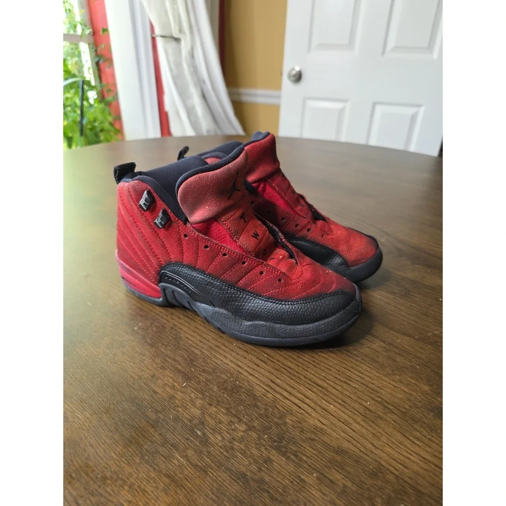 Nike Air Jordan 12 Retro Reverse Flu Game Shoes Youth 4.5 Red 153265-602 F1